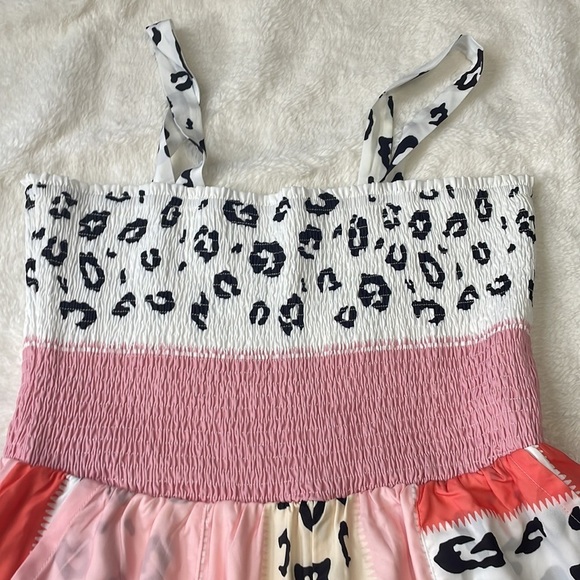 Cheetah Print Jumpsuit‎ - Picture 3 of 7